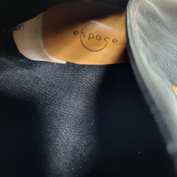 Women’s ESPACE Black Leather Boots with Decorative Red Lacing, 9 M - Picture 7 of 8